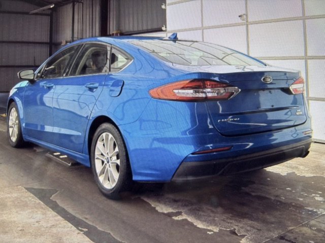 2020 Ford Fusion SE photo 3