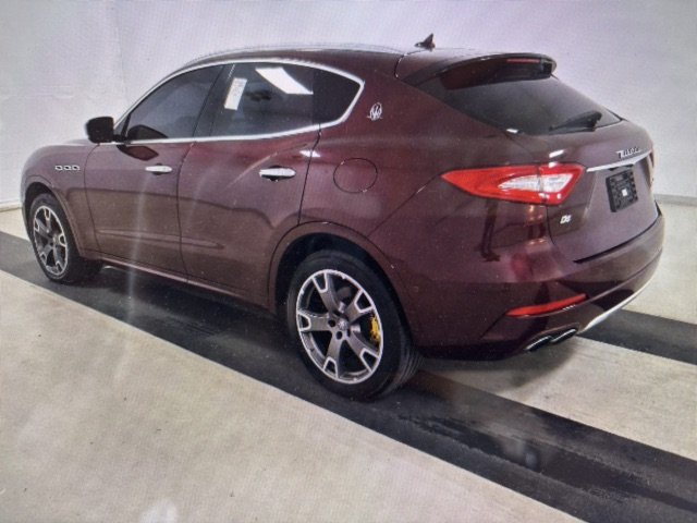 2017 Maserati Levante photo 2