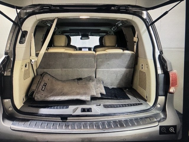 2014 Infiniti QX80 photo 2